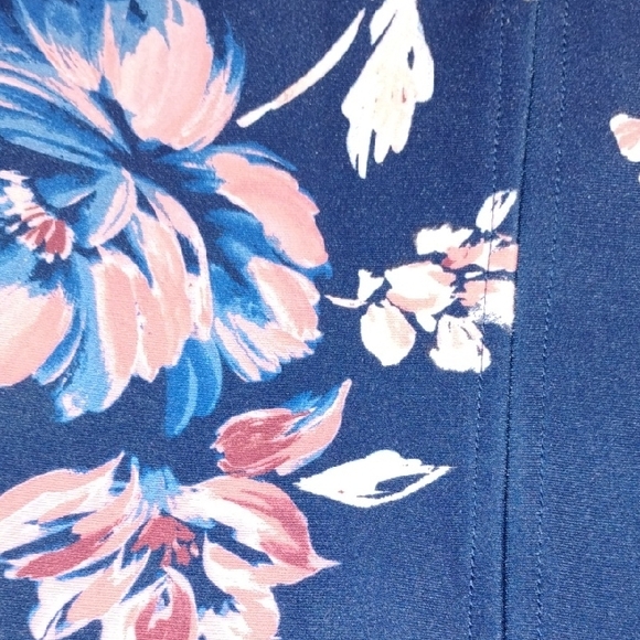 Ivanka Trump Floral Sleeveless Midi Dress - Picture 14 of 16